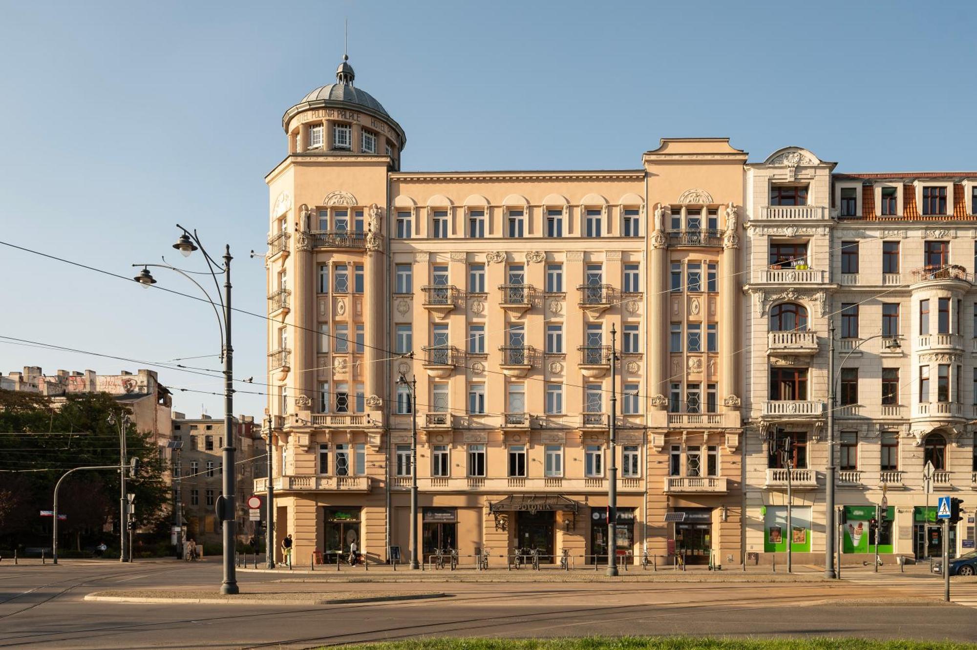 דירות לודז' Historic Studio - Top Location, Tram & Shops Nearby, Fabryczna - By Rentujemy מראה חיצוני תמונה